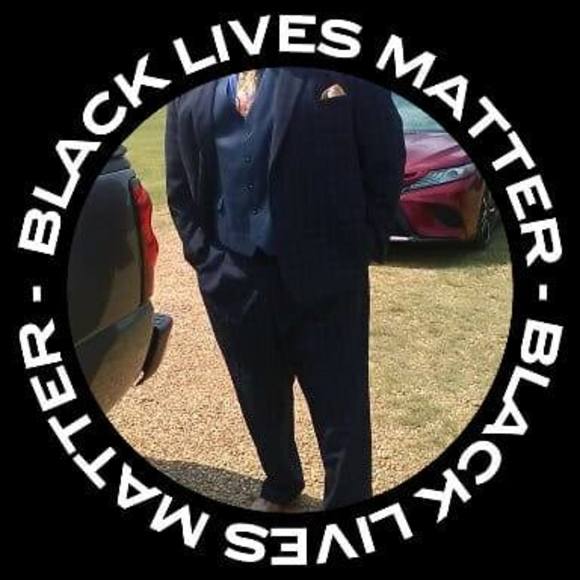 Meet your Posher, Chris - Picture 1 of 1